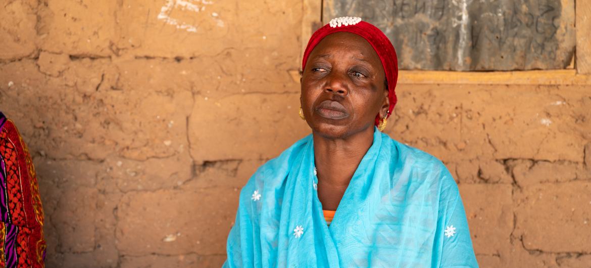 بسیاری از گامبیایی‌های ساکن در سنگال نیز تحت تأثیر قرار گرفته‌اند.  فاتو با چیزی جز خانواده و لباس های پشت سرش خانه اش را ترک نکرد.