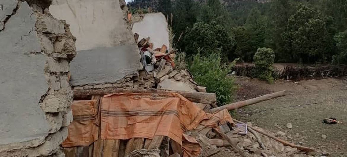 خساراتی در ولسوالی اسپرا در ولایت خوست پس از زلزله ویرانگر شرق افغانستان در اوایل صبح روز 22 جون 2022 مشاهده شده است.